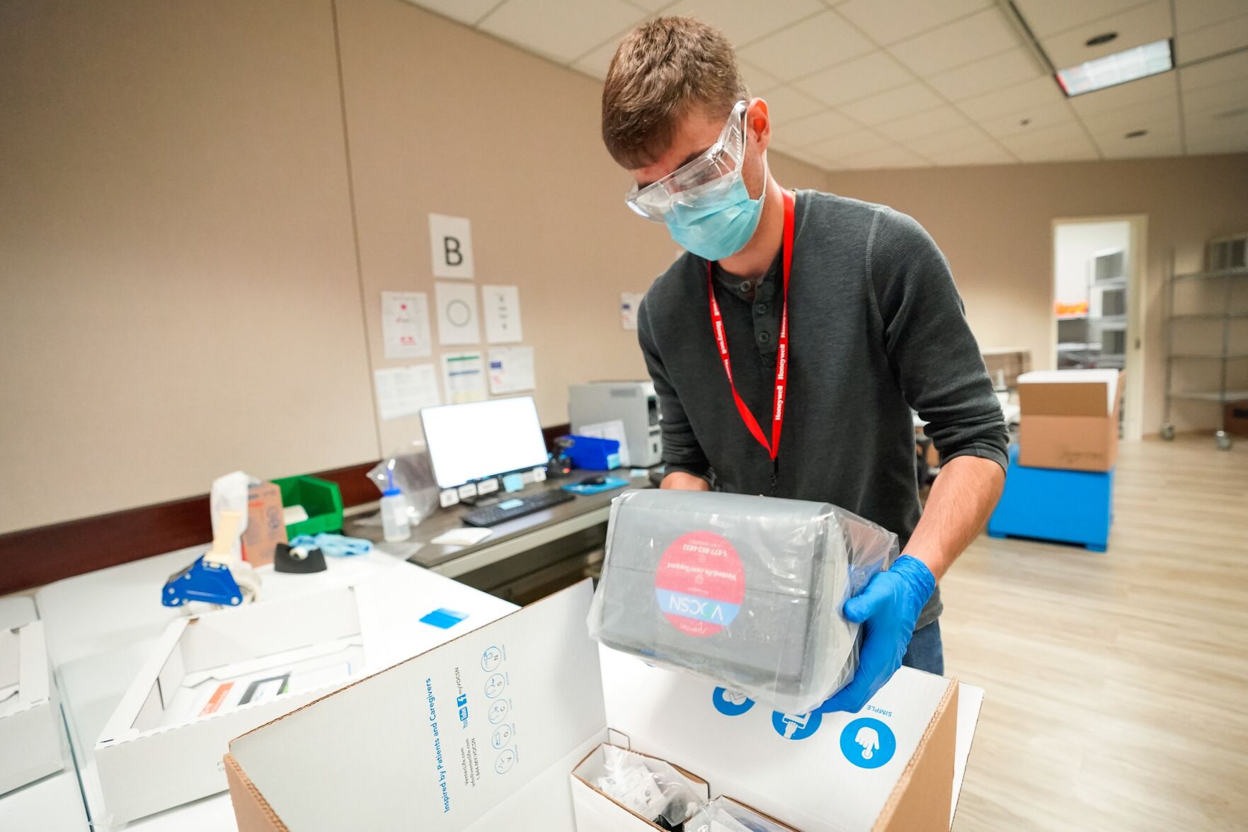GM and Ventec Deliver 30,000th Ventilator to U.S. Department of Health and Human Services